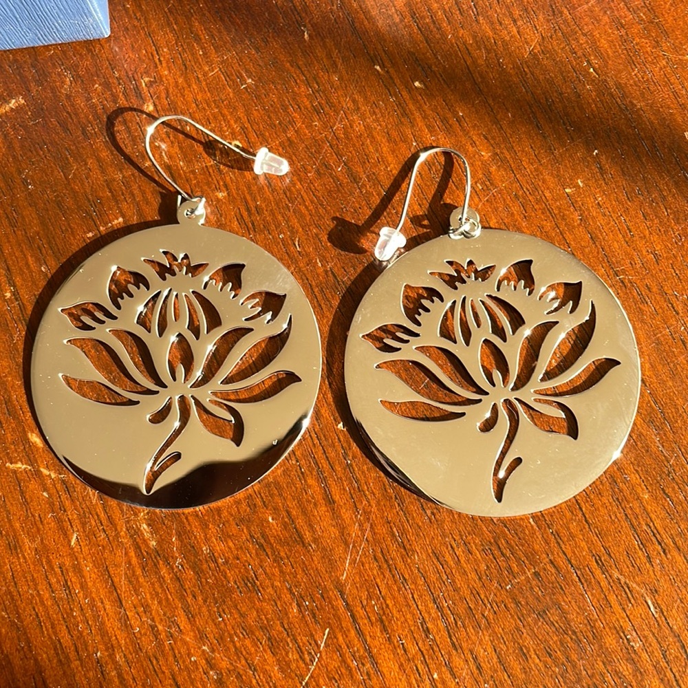Q by QVC Flower Earrings